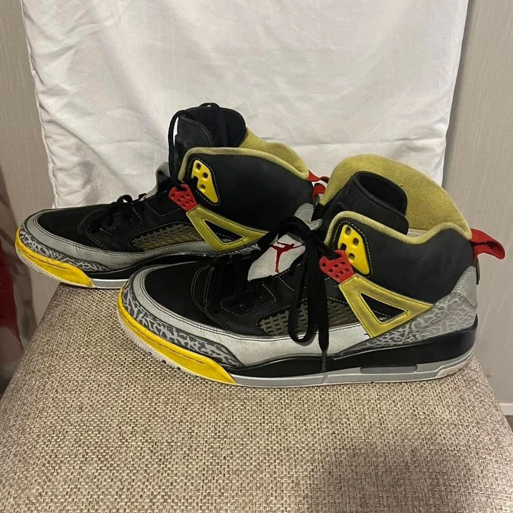 Nike Air Jordan Spizike 3M Metallic Silver Black Yellow Red Men's Size 11.5 2012
